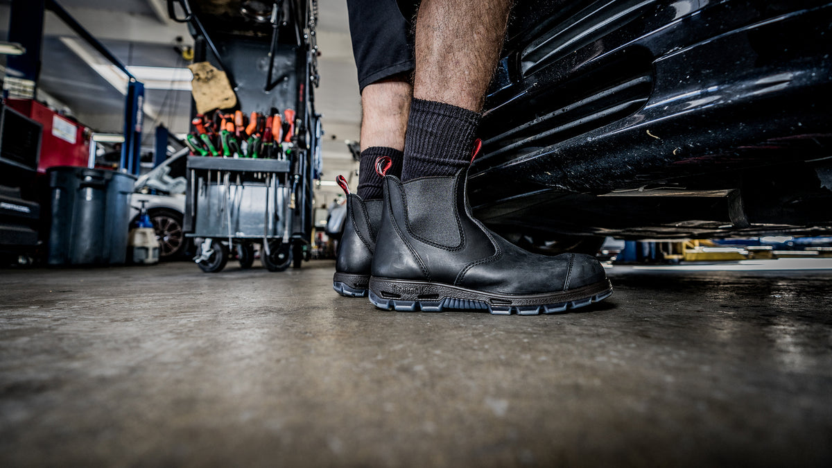 Red Backing The Official REDBACK BOOTS – REDBACKBOOTS.COM